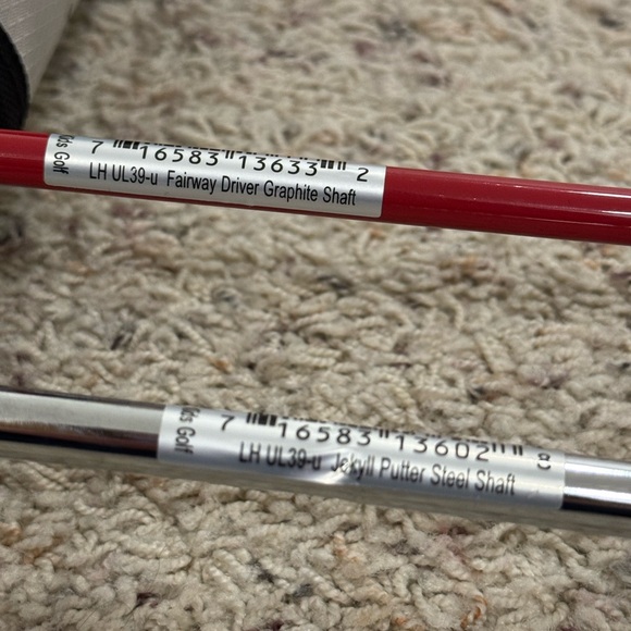 US Kids Golf bag Pink Gently Used 2 Clubs gloves size JM Golf Sport Girls - Picture 8 of 11